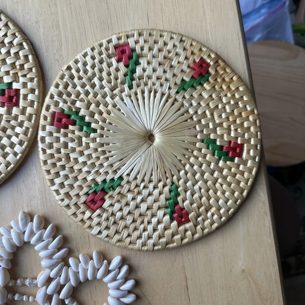 VTG Shell Trivets 6-8